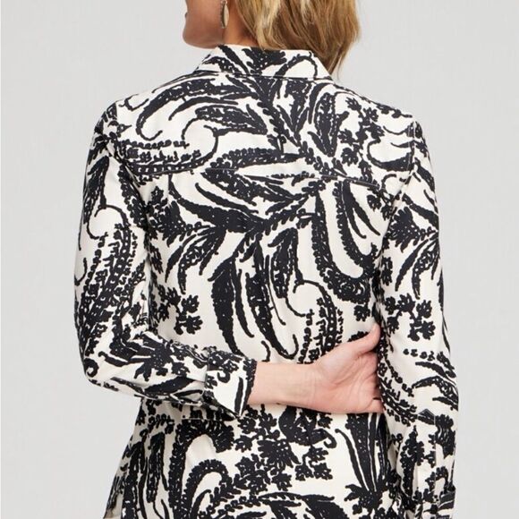 Chico’s SZ 0 No Iron stretch Paisley print Top - Picture 3 of 12